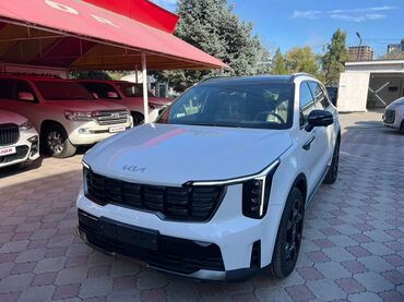 кызыл кыя тико: Белый кроссовер Kia Telluride с черной крышей и черными дисками