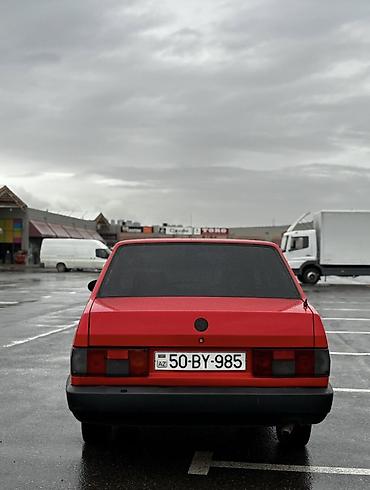 maybach disk: Model: Tofaş Şahin (qırmızı sedan) Xüsusiyyətlər: - Kuzov: 4 qapılı — 3