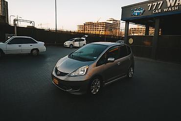 Honda: Honda Fit: 2009 г., 1.5 л, Автомат, Бензин, Хэтчбэк — 3