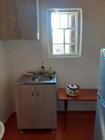 кара кол дом: Продаётся дом из 4-ех комнат, есть отопление 2 вида, в дом проведена