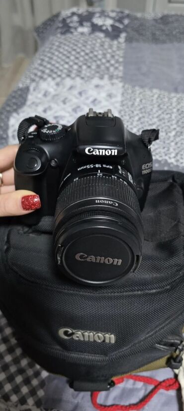 canon 100mm: Fotoaparat Canon EOS 1100D çemisi 5 defe istifadə olunub