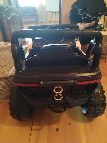 matasklet usaq: Uşaq üçün elektrikli off-road tipli maşın - Korpus: qara-ağ rəngdə — 3