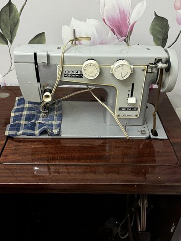 машинка швейная бу: Швейная машина Chayka, Полуавтомат