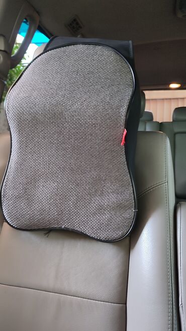 подушки для машины: Продам подушку для удобства при поездке на дальние расстояния! 700