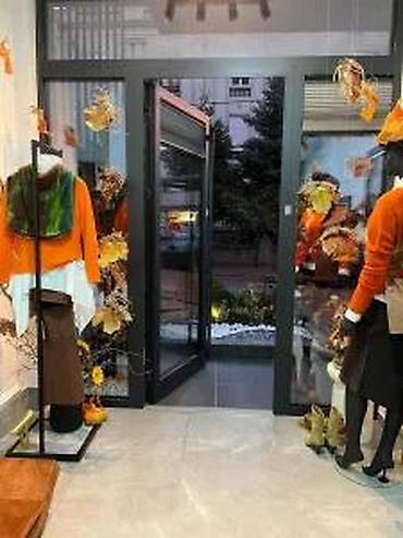 boo kuce: OPREMANJE BUTIKA ŠTENDERI I PULT PO MERI XR407 | Izrada po meri Dezen — 2