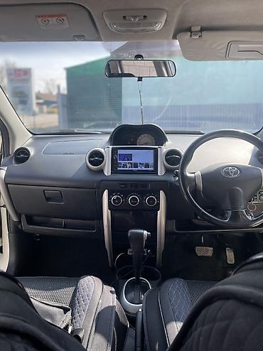 Toyota: Toyota Ist: 2004 г., 1.5 л, Бензин — 7