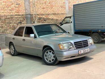 домкрат для автомобиля: Mercedes-Benz W124: 1994 г., 2.2 л, Автоматтык, Бензин, Седан
