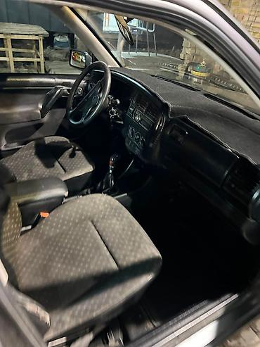 морда венто: Volkswagen Vento: 1994 г., Механика, Седан — 7