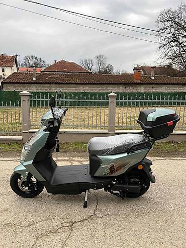 car zrenjanin: 1 NE registruju se imaju pedale I lanac. Jačina 250 vati, 60 V, 25ah — 2
