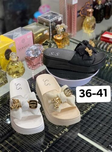 grubin nova pazova слике: Pumps, 41