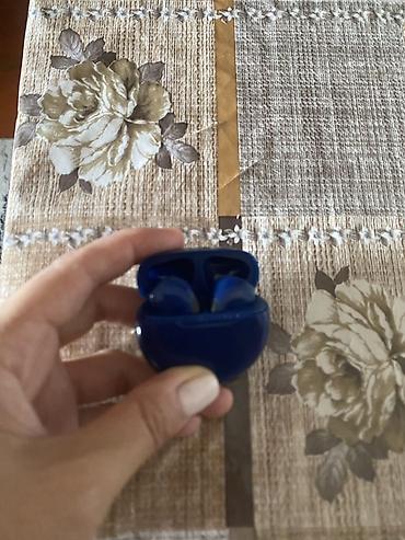 Məhsul: TWS simsiz qulaqlıq Rəng: Tünd mavi Korpus: Kompakt, dairəvi