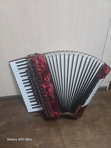 Аккордеоны: Продаются аккордеоны по выгодной цене,в отличном состоянии, звоните — 13
