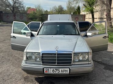 продаю или меняю на грузовой: Mercedes-Benz W124: 1993 г., 2 л, Механика, Газ, Седан