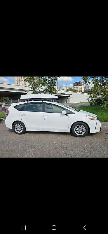 bmw 2020: Toyota Prius V: 2015 г., 1.8 л, Гибрид, Универсал — 3