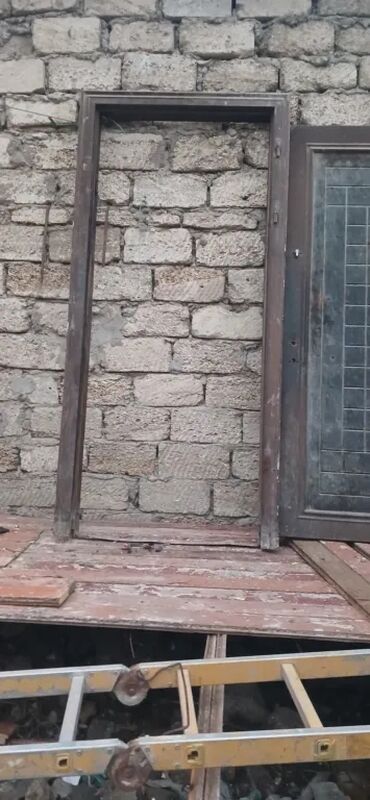 Giriş qapıları: Mənzil üçün İşlənmiş Giriş qapısı Glazok ilə, Zəmanətsiz, Ödənişli quraşdırma, Ünvandan götürmə — 7