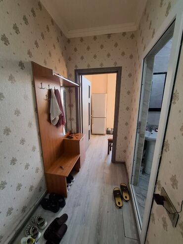 zabrat 1 kiraye evler 2022: Xırdalanda Texnikomun yanında apartmanda 4/1. Bütün əşyalarıyla