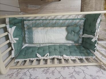 детская кроватка с бортиками: Продаю очень красивые детские бортики для кроватки качество супер