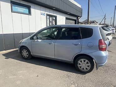 Унаа сатуу: Honda Fit: 2001 г., 1.3 л, Хетчбек — 2