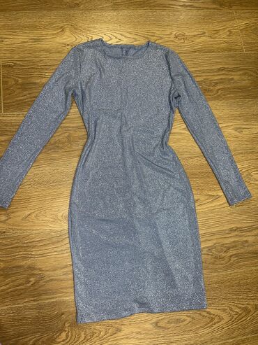 od rastegljivog materijala: Šivena haljina od rastegljivog materijala, svetlo plava boja sa