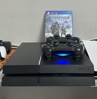 руль пс4: PlayStation 4 (PS4) с комплектом аксессуаров и игрой 2 геймпада God