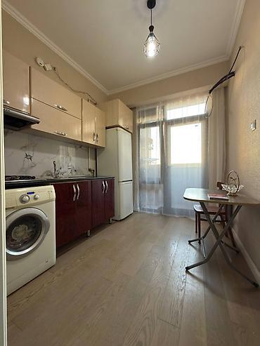 kirayə mənzil 1 otaqlı: Kristal Yasamal qapalı kompleksində qanuni 2 otaq kirayə verilir. Öz — 6