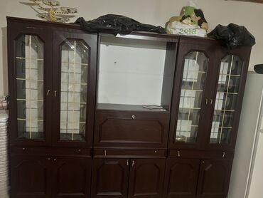 продажа бильярдных столов бу: Продаю стенку в идеальном состоянии Город Токмок