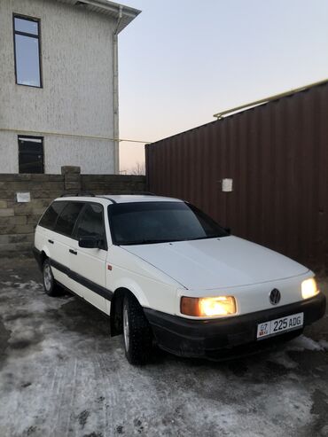 пастат б3: Volkswagen Passat: 1991 г., 1.8 л, Механика, Бензин, Универсал