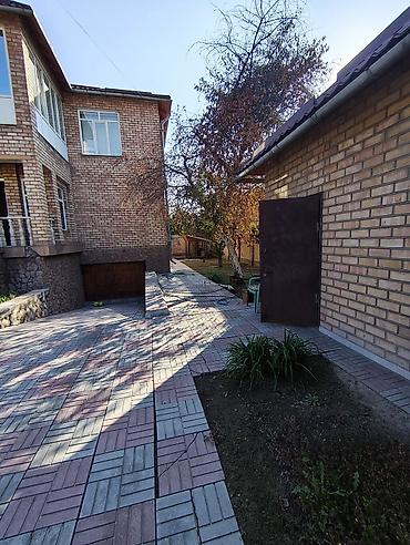 улица исанова 105: 6 комнат, 245 м², 7 соток, Бишкек, ул. Баялинова / Орозбекова Риэлтор — 2