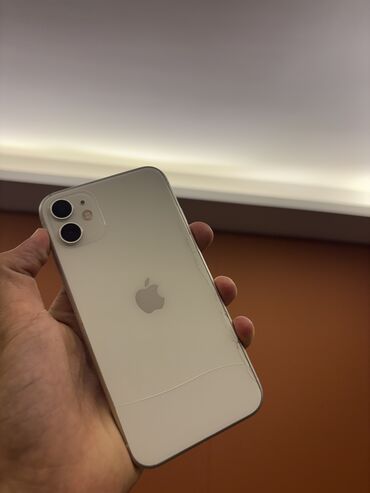 пиксель телефон: IPhone 11, Б/у, 64 ГБ, Белый, Чехол, Кабель, Коробка, 73 %