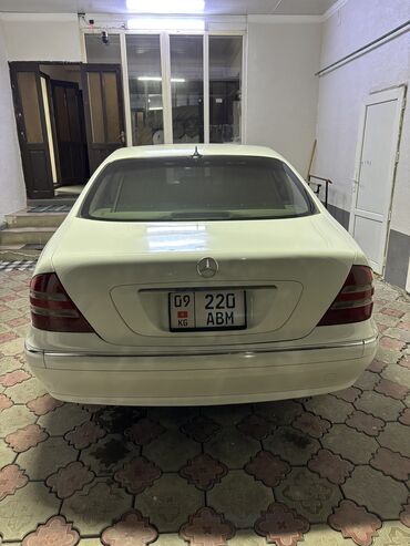 дом на обмен: Mercedes-Benz 220: 2001 г., 5 л, Автомат, Бензин, Седан