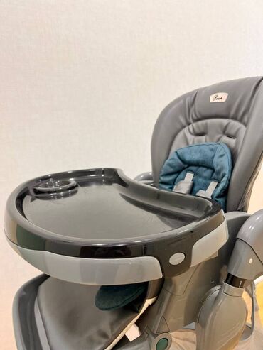 Yemək masaları, oturacaqları: Uşaq üçün yemek masasıdır.Markası Pouchdur.Teze alınıb.Az işlenib,heç — 8