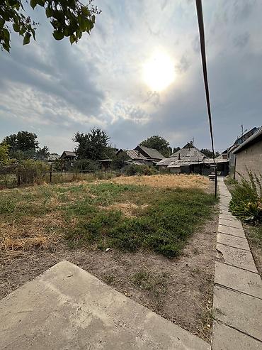 Продажа коттеджей и домов: Продаю дом небольшой в хорошем состоянии есть баня 3 комнаты 5 соток — 3