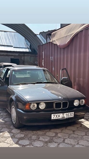мерседес c class: BMW 5 series: 1991 г., 2 л, Механика, Бензин, Седан
