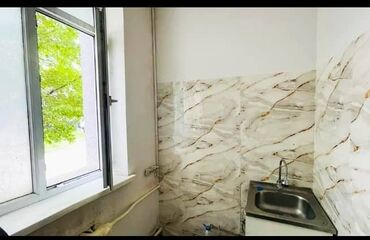 Продажа квартир: 1 комната, 30 м², Сталинка, 1 этаж