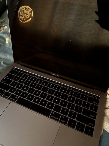 Sony: MacBook Pro 13-inch (2017, Intel i5) Ekranda görünüş cehetde problemi