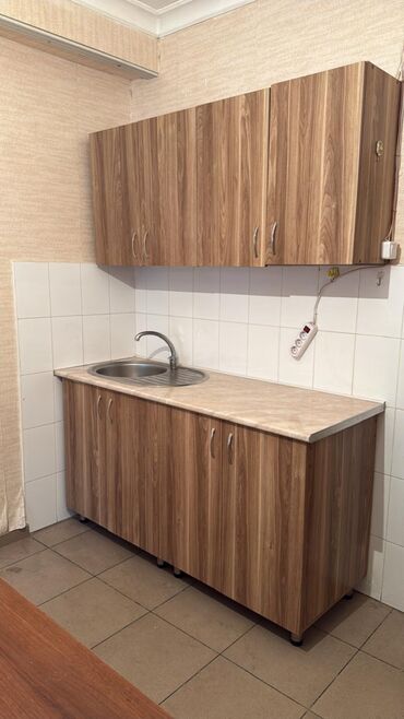 Ofislər: İCARƏYƏ VERİLİR. OFİSTƏHSİL MƏRKƏZLƏRİGÖZƏLLİK SALONU və.s — 4