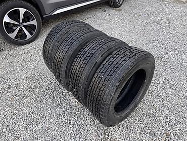 Комплект зимних шин Goodyear UltraGrip Ice Navi SUV - Размер: 225/65