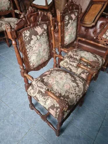 Stilske fotelje: Fotelje u odlicnom stanju rucni rad duborez. Cena po komadu — 7