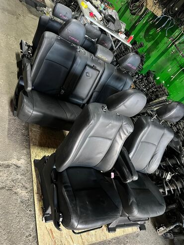 Сиденья: Комплект сидений, Кожа, Toyota 2009 г., Б/у, Оригинал, Япония at lalafo.kg — 2 Сиденья: Комплект сидений, Кожа, Toyota 2009 г., Б/у, Оригинал, Япония — 2