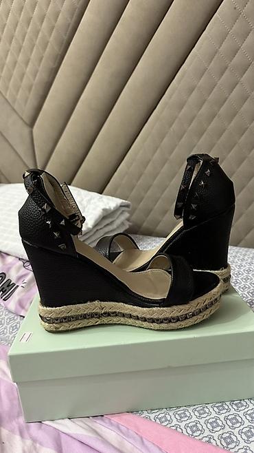 yay krasovkalari: Qara rəngli platforma sandal – dabanı kəndir (jut) toxuması ilə — 2