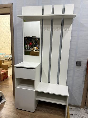 siyirmeli: Ağ rəngli iki qapılı paltar dolabı - Minimalist dizayn, ağ korpus və — 6