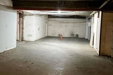 Kommersiya daşınmaz əmlakının satışı: 20 yanvar metrosu ərazisində, yeni tikili binanın altı, sahəsi 2000 m2 — 4