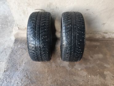 Шины: Шины 235 / 40 / R 18, Зима, Б/у, Пара, Легковые, Bridgestone