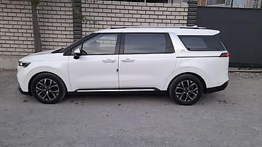 Kia: Kia Carnival: 2021 г., Минивэн — 5