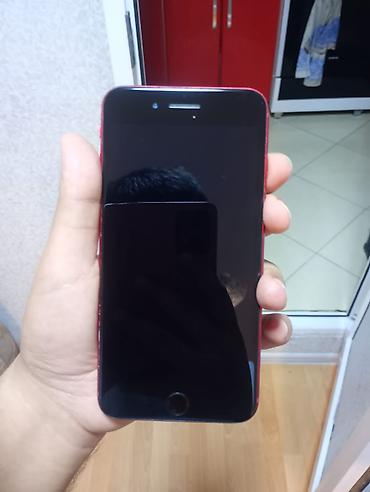iphone 8 pus: IPhone 8 Plus, 256 GB, Qırmızı, Barmaq izi, Simsiz şarj — 2