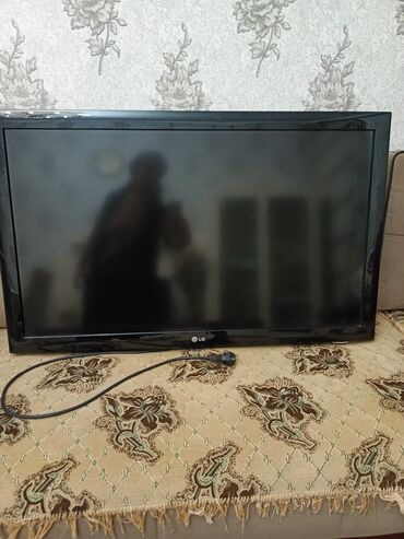 tv islenmis: Işlənmiş LC FİRMASİDİ əla işləyir smart deyil