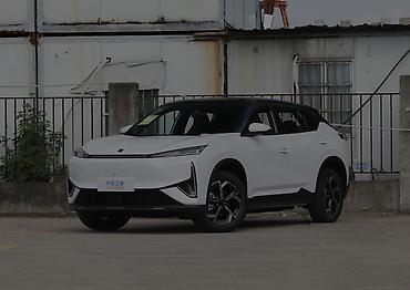 В наличии Dong Feng L7 2026года Белый на черном Для местного рынка