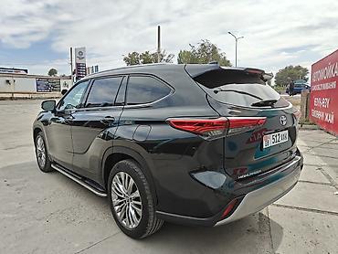 машина шугули: Toyota Highlander: 2022 г., 2 л, Типтроник, Бензин, Внедорожник — 5