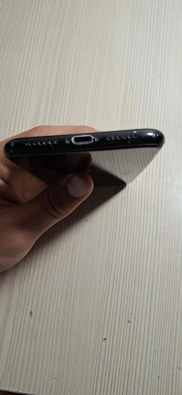 Apple iPhone: IPhone Xr, Б/у, 64 ГБ, Черный, Чехол, 100 % — 11