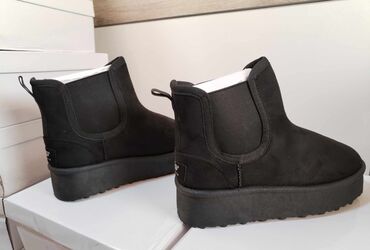 hit obuca uzice: Ugg mini čizme, bоја - Crna, 41